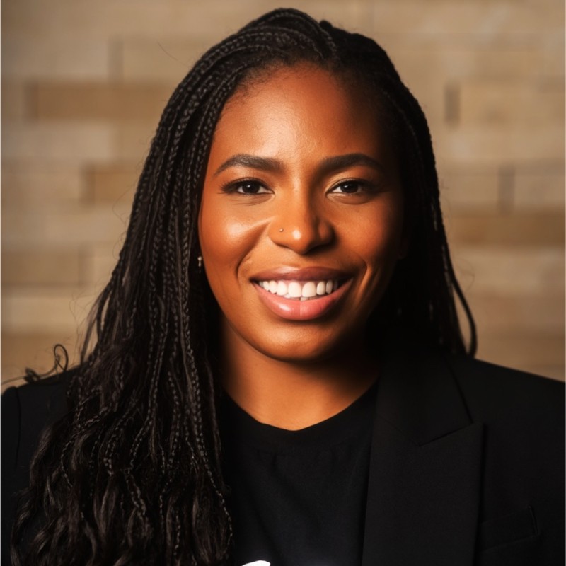 Kiki Mincey headshot, wearing a black tshirt 