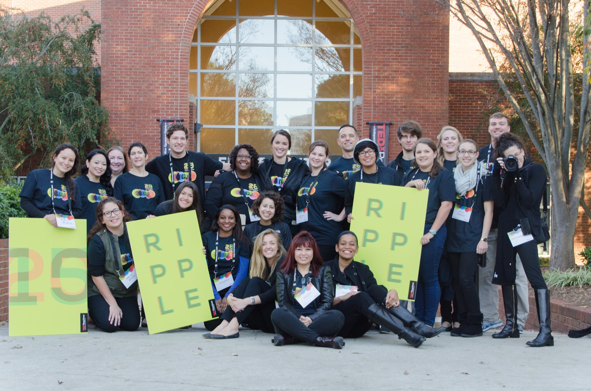 23053597061_c3d6a29bfa_k