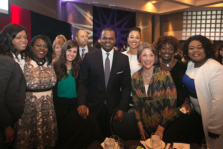 atlanta-businesswomen-with-mayor