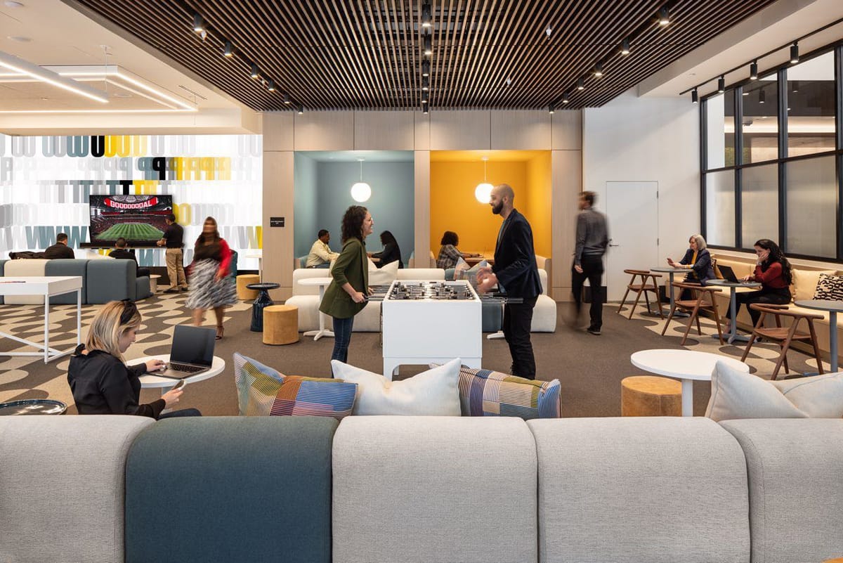 Need Something New to Tweet About? If so, Check Out Network Under 40's End Of the Year Celebration