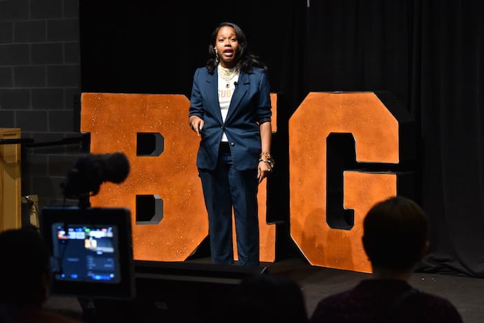 This Startup Helps Schools Retain Substitute Teachers With Same-Day Pay