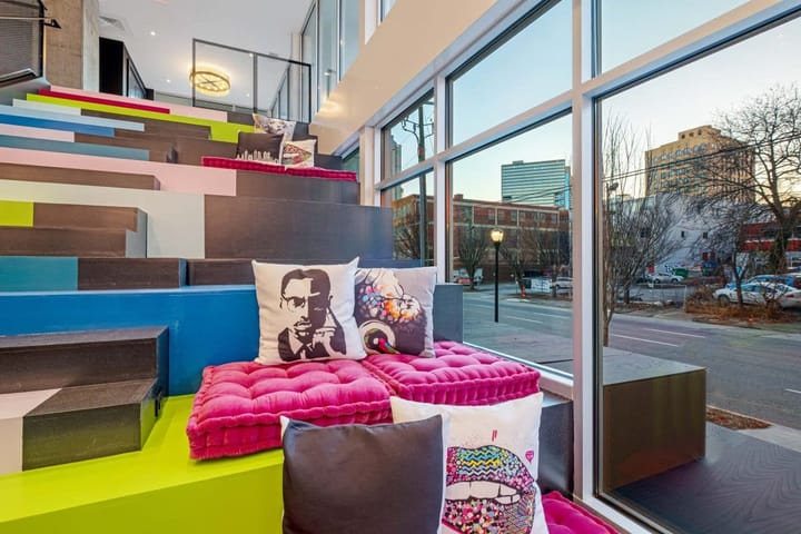 Network Under 40 Takeover: The Under 40 Pros Head to Midtown for Monthly Meetup