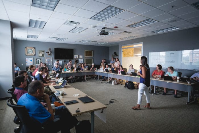 How This Fintech Exec Leads Her Diverse Product Team By Empowering Ideas and Welcoming Risks